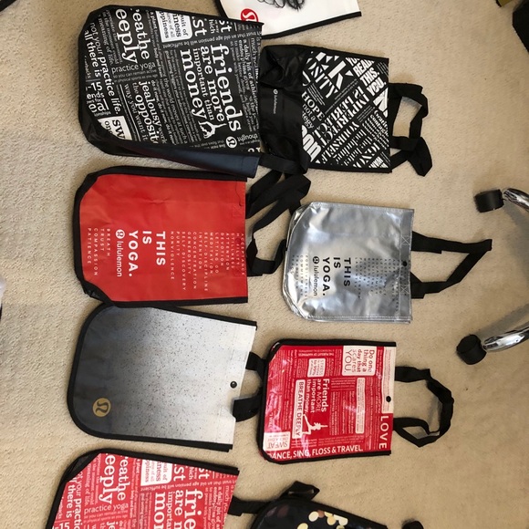 9 reusable Lululemon shopping bags small